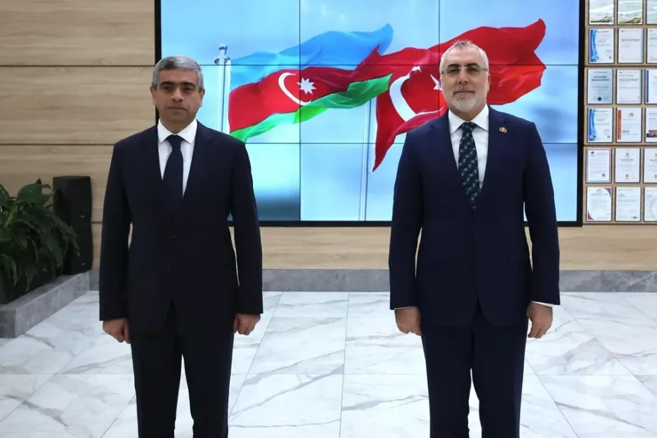 Bakan Işıkhan, Azerbaycanlı mevkidaşı Aliyev ile bir araya geldi