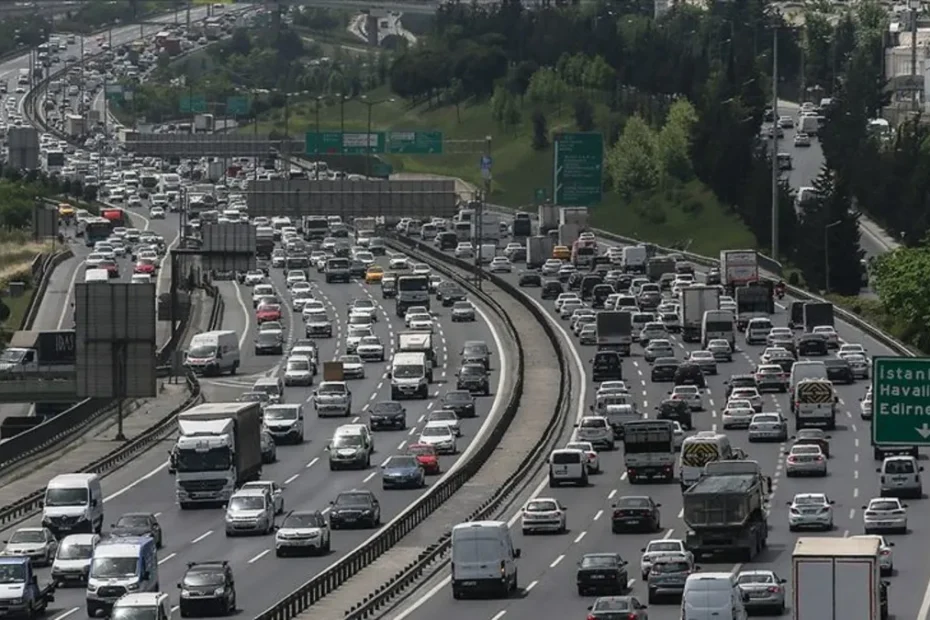 Türkiye'de taşıtlar 5 yılda 1,7 trilyon kilometre yol katetti