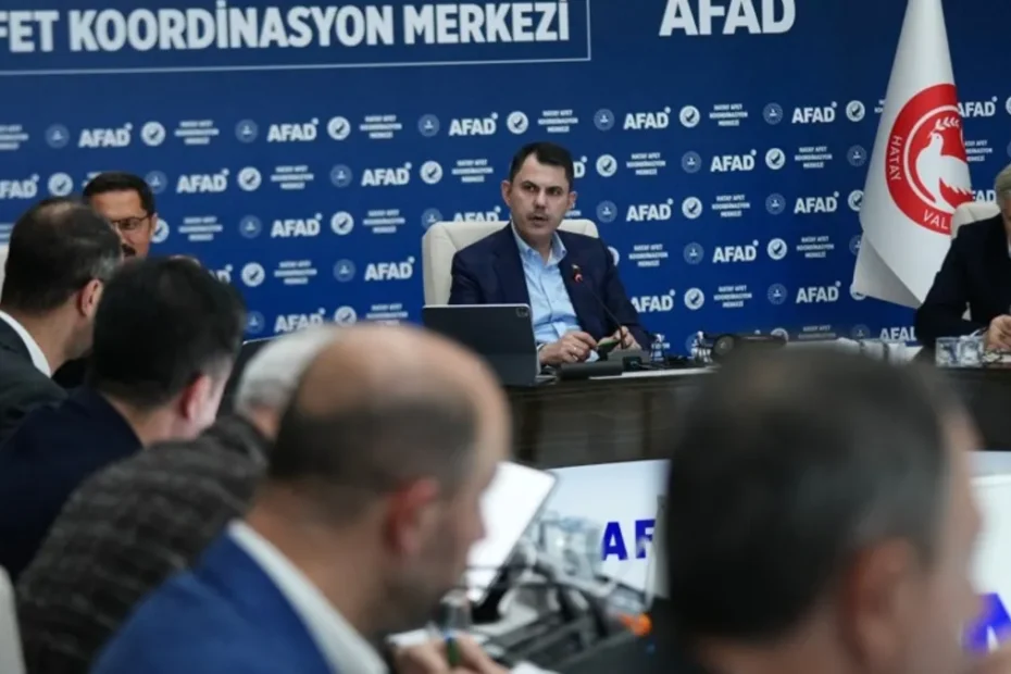 CHP'li Serkan Topal’dan deprem bölgesindeki çalışmalara övgü