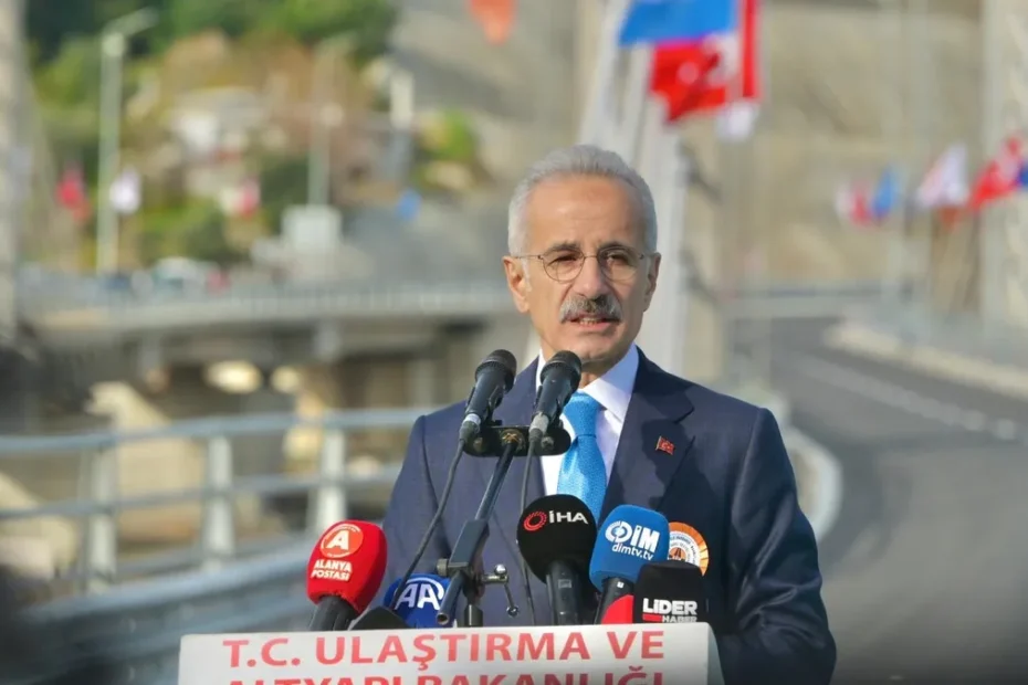 Turizmin başkentine 245 milyar TL'yi aşan yatırım! Uraloğlu: Alanya Doğu Çevre Yolu hizmete girdi