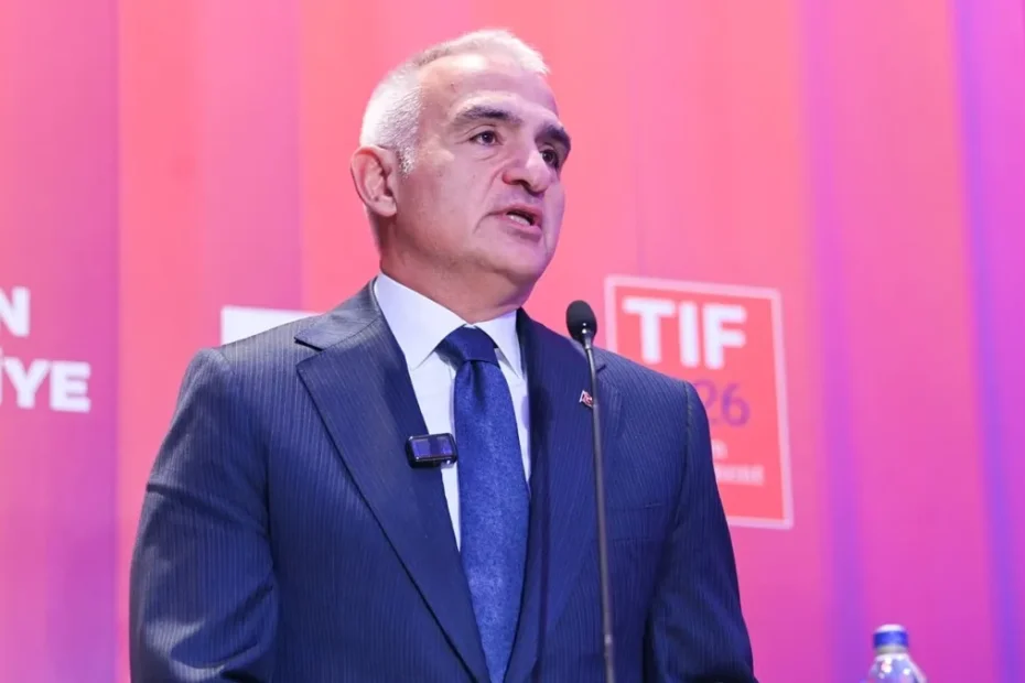 Bakan Ersoy açıkladı: Turizmde hedef 68 milyar dolar gelir