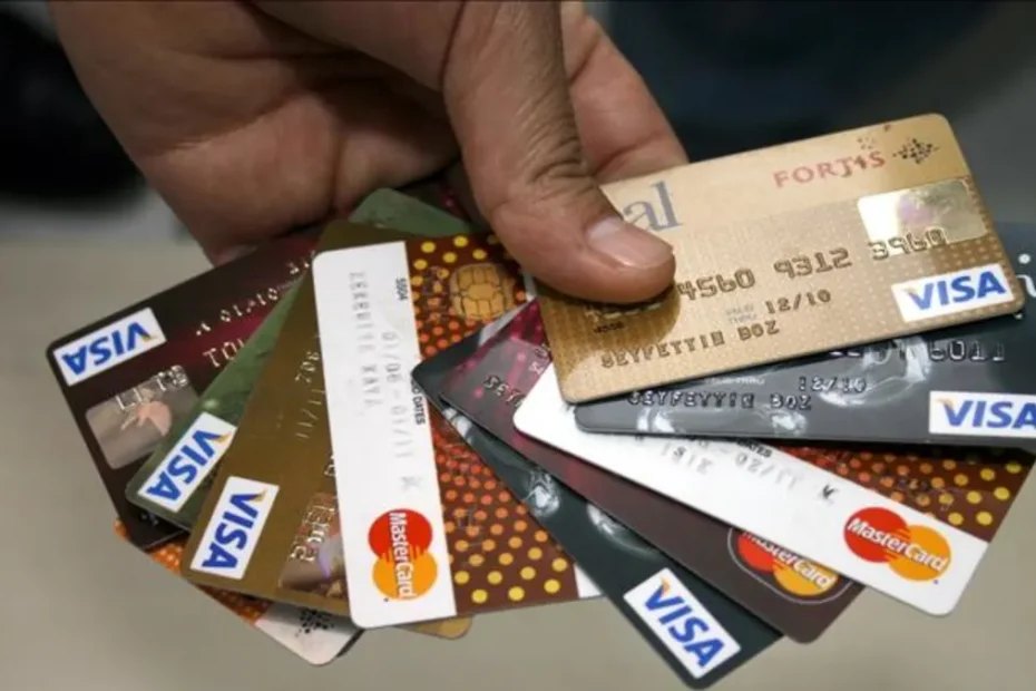 Kredi kartı olanlar için süre bitiyor! Herkesin limiti düşecek, sadece 2 istisna var... İşte ayrıntılar