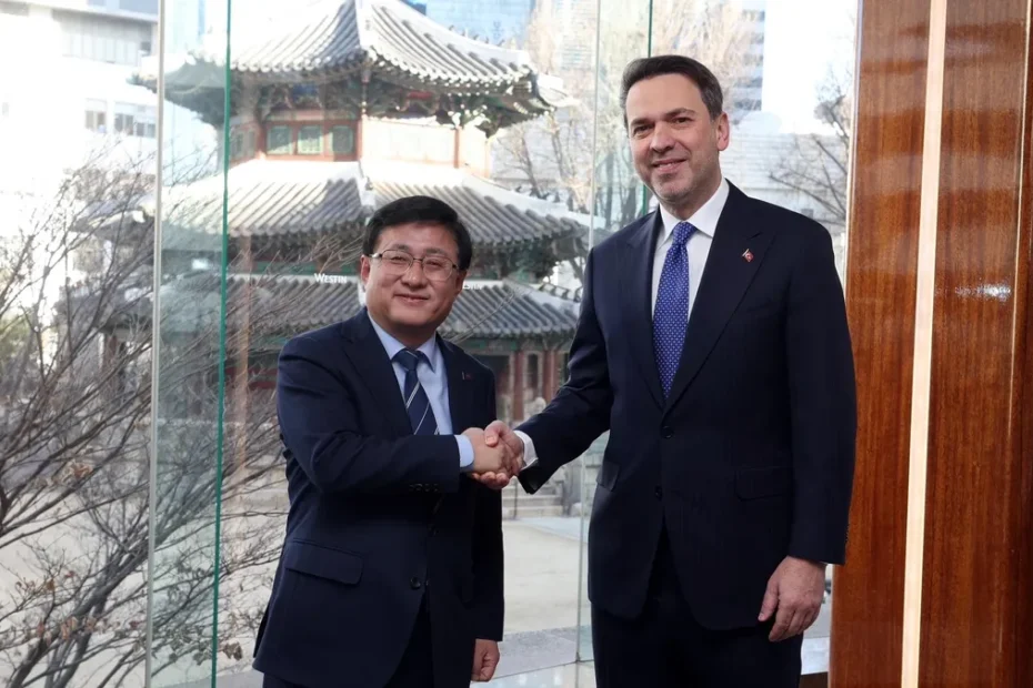 Enerji işbirliği masada! Bakan Bayraktar Güney Koreli mevkidaşı ile görüştü