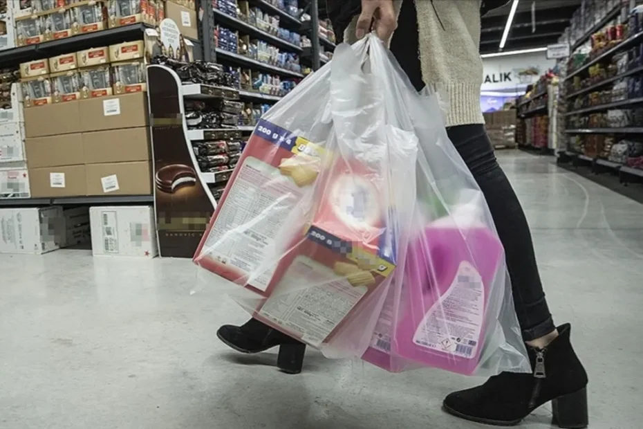 8 yılda 256 milyar TL'lik katkı! Ücretli plastik poşet ile 2,8 milyon ton atık önlendi