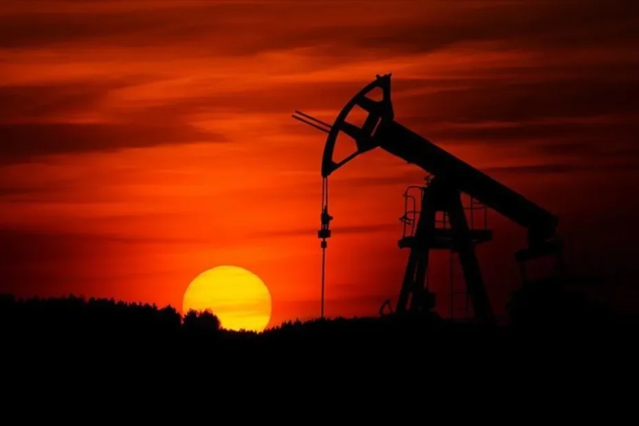 Petrolde yüksek ateş dünyayı vuracak! Fitch'ten 500 milyar dolarlık karamsar senaryo