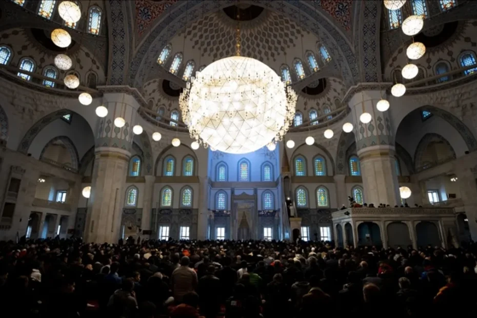 Ekonomi isimlerinden bayram mesajları