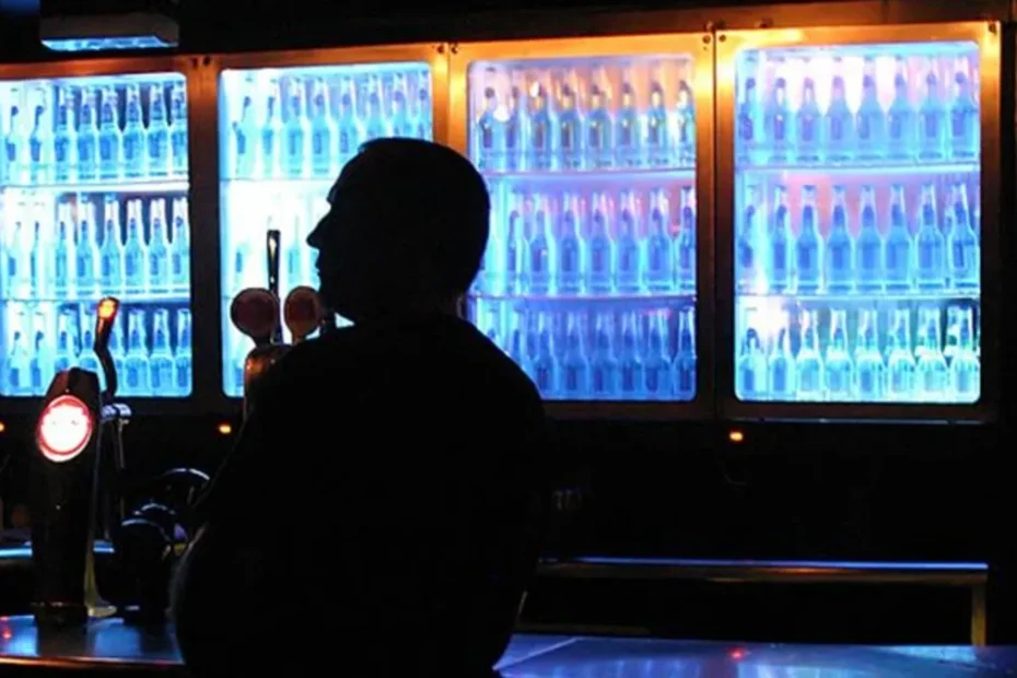 Alkol satışında yasaklar genişledi: Teklif komisyondan geçti