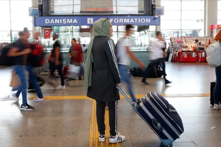 Akraba ziyareti zirvede! Yerli turistin seyahat sayısı arttı, harcamalar rekor kırdı