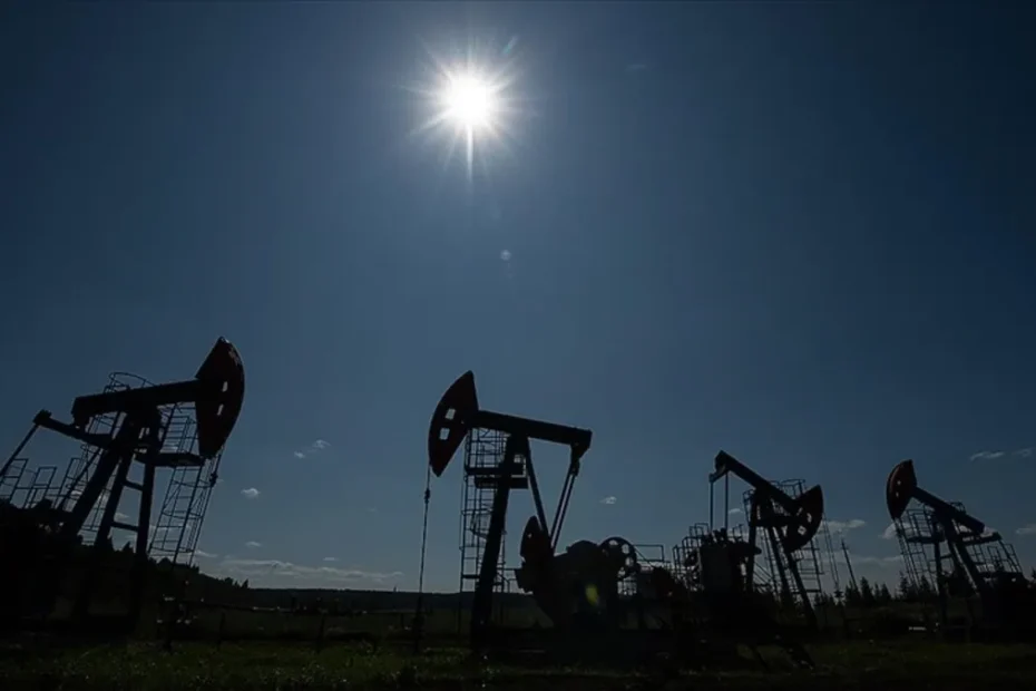 Hürmüz Boğazı'nda toparlanma sinyalleri: Brent 75 doların altına geriledi
